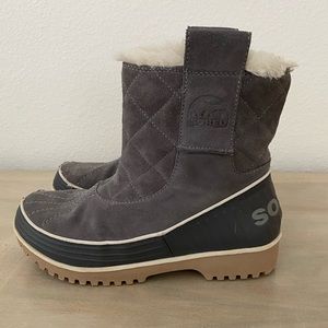 Sorel pull on snow boots